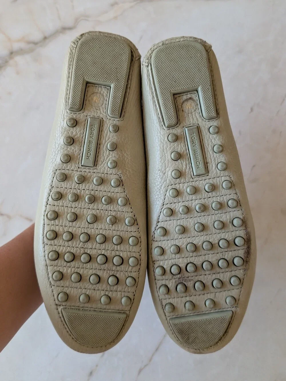 Tory Burch | Everly Driver Tumbled Leather Calf in Pine Frost Rolled Brass